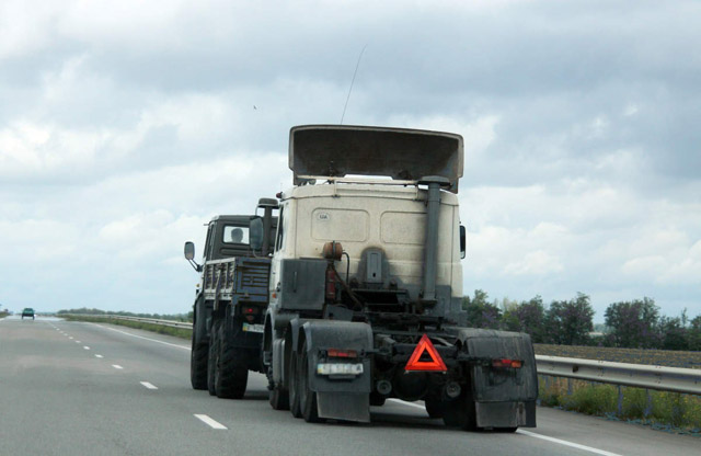 En la asistencia en carretera del seguro de camión hay que tener en cuenta los límites establecidos en póliza y las condiciones particulares.