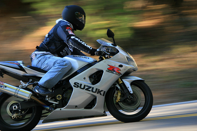 Elige con cabeza tu moto deportiva