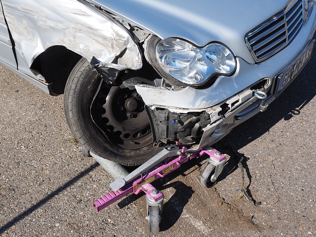 El seguro de coche asume íntegramente el 40% de los costes de las reparaciones que se realizan en los talleres.