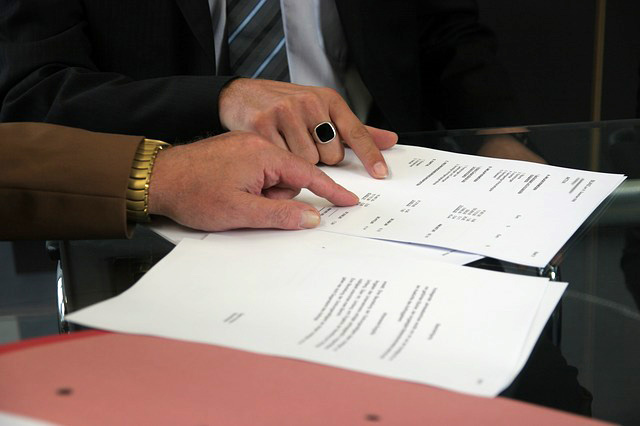 El seguro de vida es más barato si lo contratas a una aseguradora o mediador