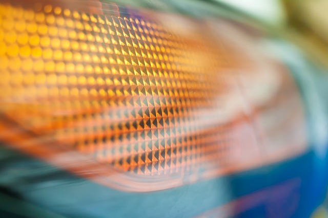 Más seguros en coche con un buen mantenimiento de luces