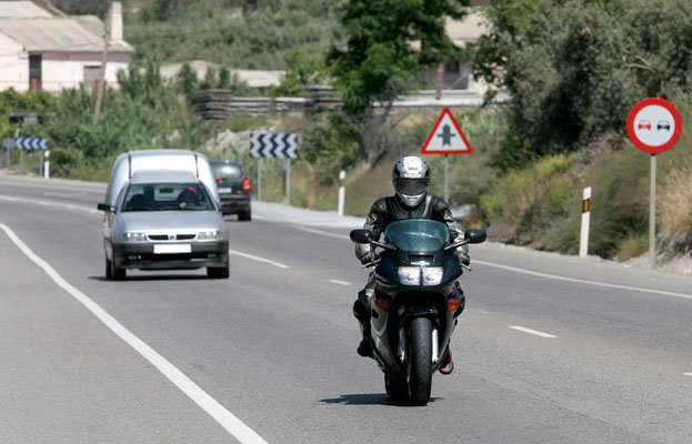 La seguridad en moto guía la última campaña de vigilancia de la DGT La seguridad en moto guía la última campaña de vigilancia de la DGT