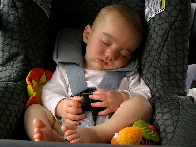La seguridad de los niños en el coche es fundamental La seguridad de los niños en el coche es fundamental