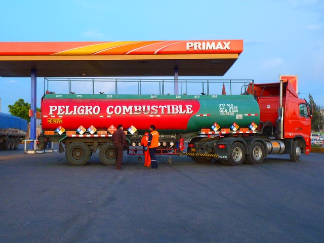 Consejos para ahorrar mientras conduces tu camión
